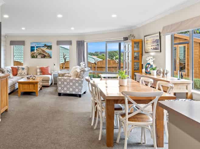 30 Millennium Hill, Paraparaumu