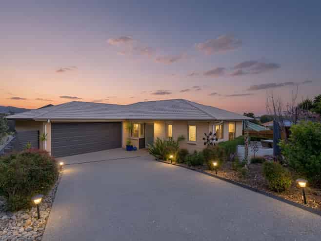 30 Millennium Hill, Paraparaumu