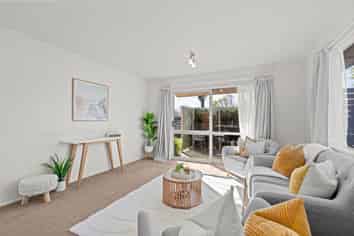 82 Moffat Drive, Lincoln