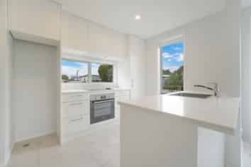 12A Greenock Road, Ranui