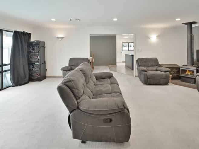 1013 Lane Street, Mahora