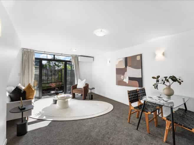 16 Saintly Lane, Avondale
