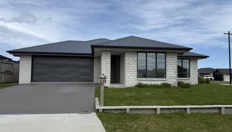 40 Maunganamu Drive, Wharewaka