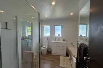 2/4 Gaylands Place, Opaheke