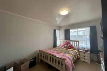 2/4 Gaylands Place, Opaheke