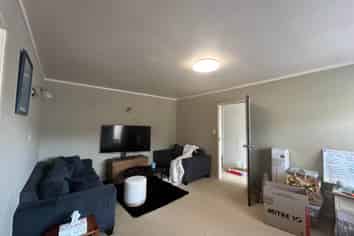 2/4 Gaylands Place, Opaheke