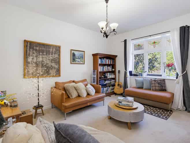 2 Ascot Street, Thorndon