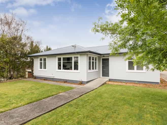 210 Vogel Street, Roslyn