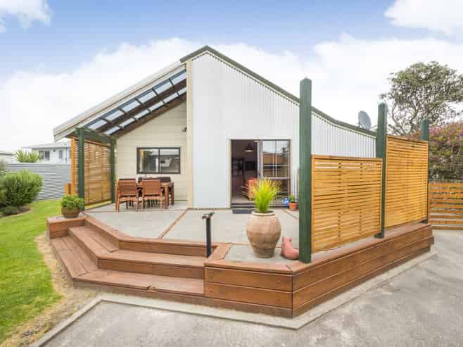 5 Hennessy Street East, Foxton Beach