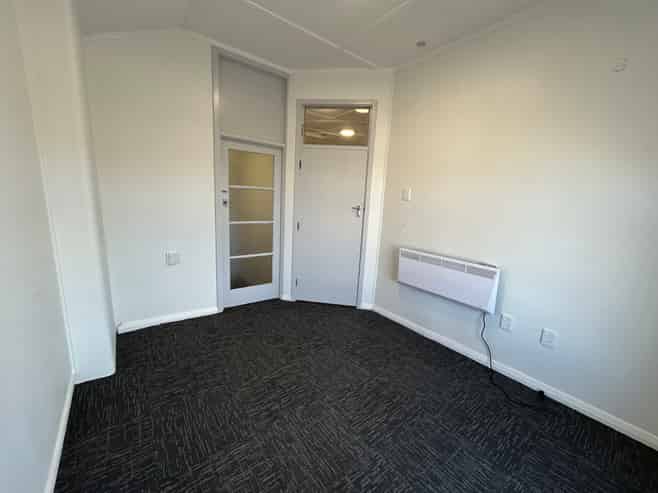 Office with Common Area