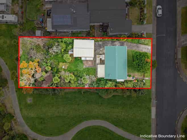 11 Albatross Road, Red Beach