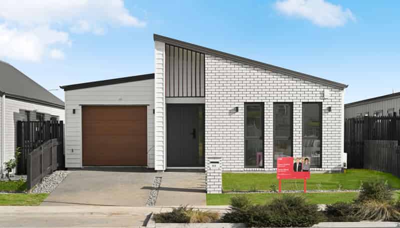 60 Overton Street, Rototuna North