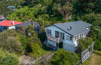 20 Rawhiti Road, Pukerua Bay
