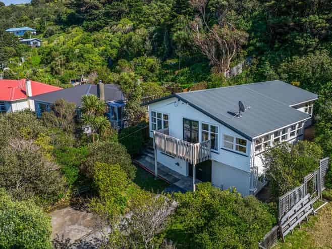 20 Rawhiti Road, Pukerua Bay