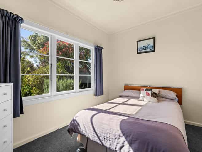 424 Massey Street, Akina