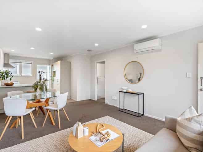 2/102 McLeod Road, Te Atatu South