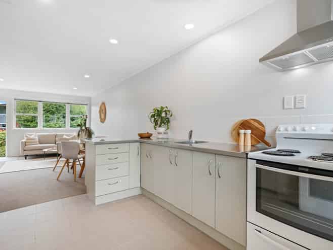 2/102 McLeod Road, Te Atatu South