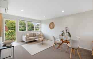 2/102 McLeod Road, Te Atatu South