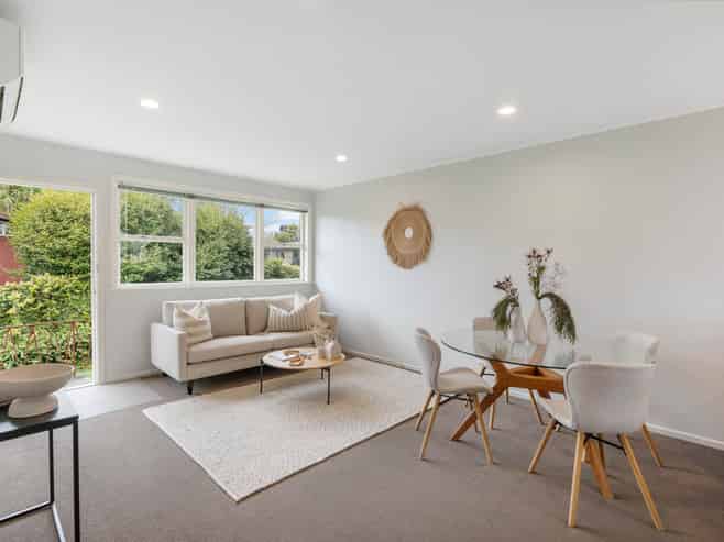 2/102 McLeod Road, Te Atatu South