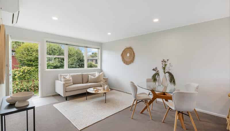 2/102 McLeod Road, Te Atatu South