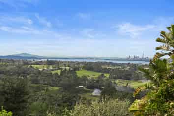 55 Crows Road, Swanson