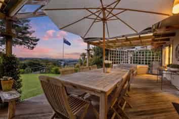 55 Crows Road, Swanson