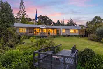55 Crows Road, Swanson
