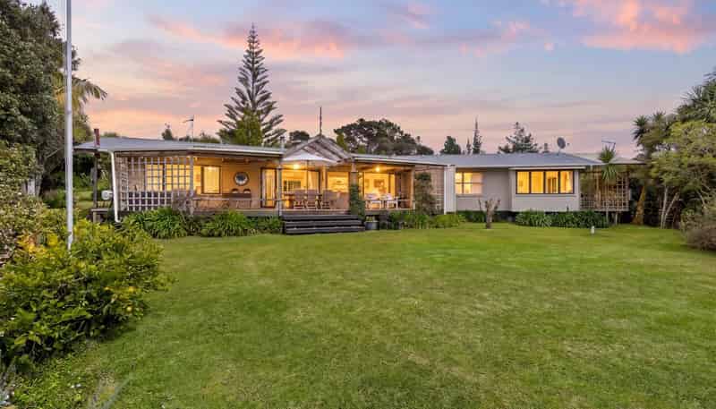55 Crows Road, Swanson