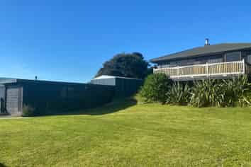 22 Mahoe Street, Otaki Beach