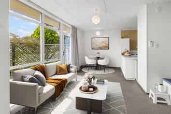 2/18 Carnot Street, Glenholme