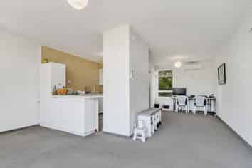 2/18 Carnot Street, Glenholme