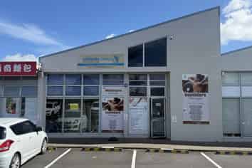 High profile retail with beauty fit-out