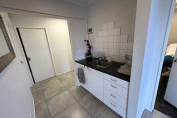 High profile retail with beauty fit-out