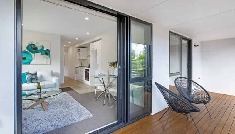 8/142 Leinster Road, Merivale