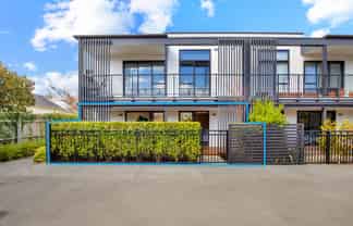 8/142 Leinster Road, Merivale