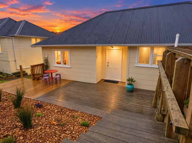 8 Piko Street, Titahi Bay