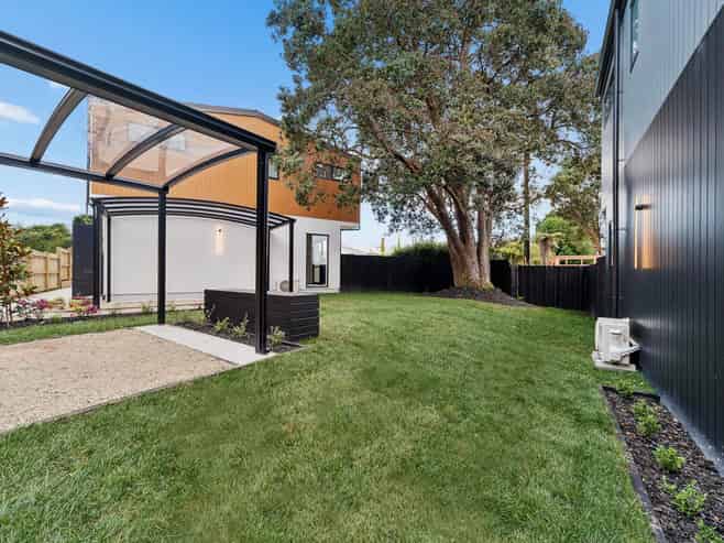12 Yeovil Road, Te Atatu Peninsula