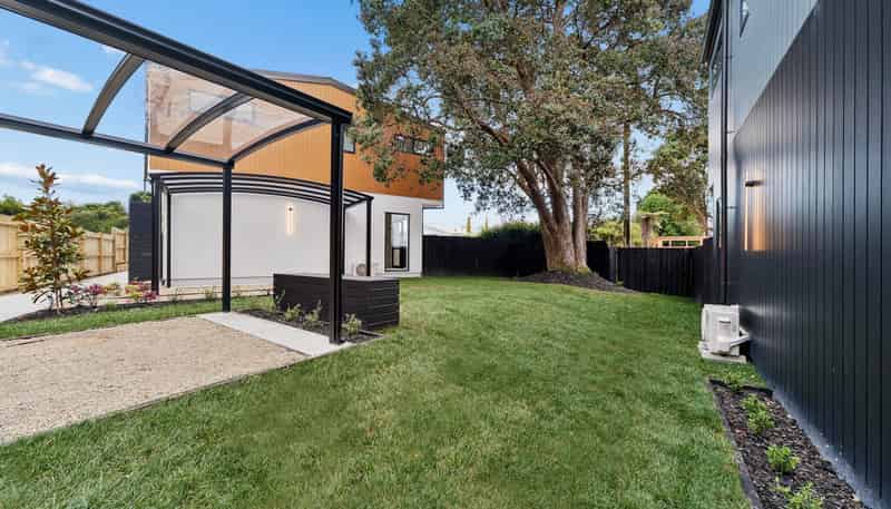 12 Yeovil Road, Te Atatu Peninsula