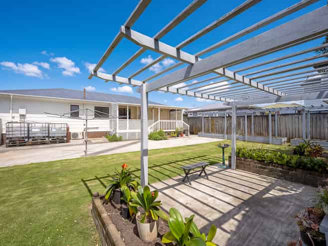 10 Nile Road, Kelston