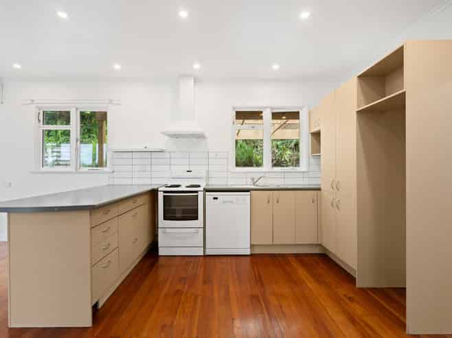 248 Western Hills Drive, Avenues