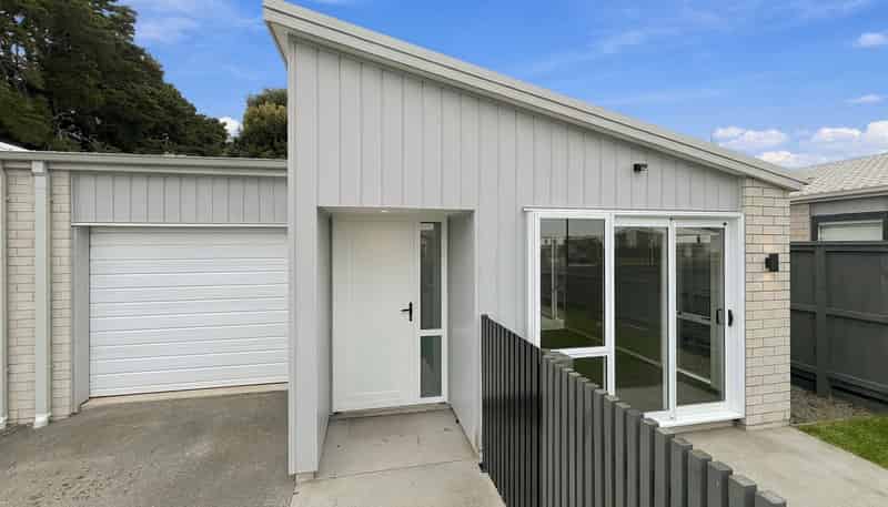 16 John Main Drive, Drury