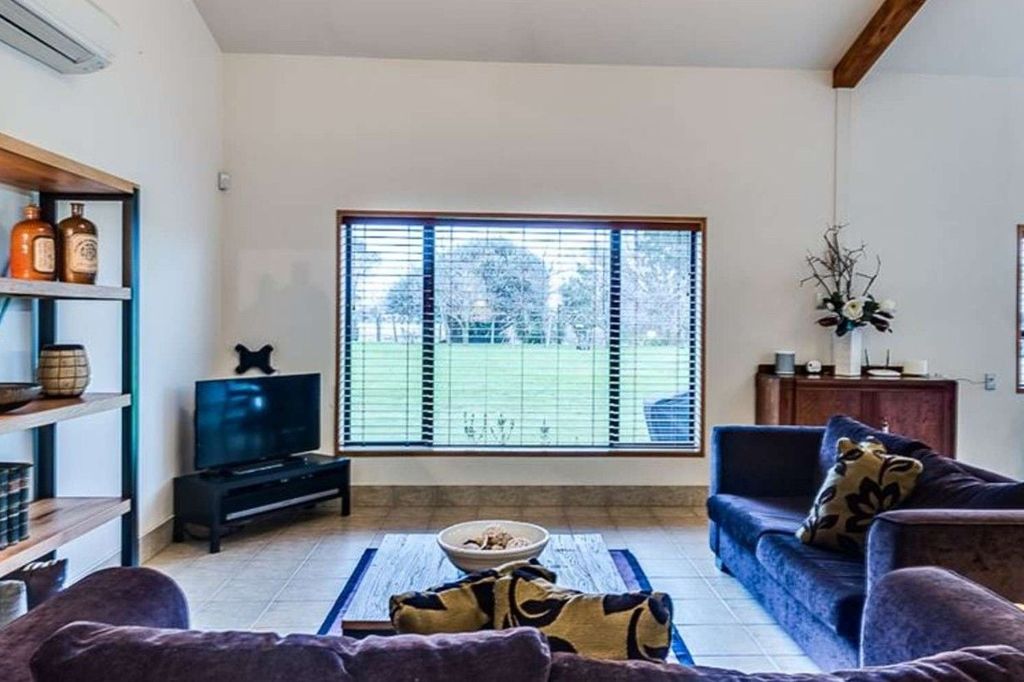 Ready to move in- fully furnished, spacious. 3