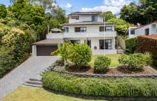 5 Honeysuckle Lane, Mairangi Bay