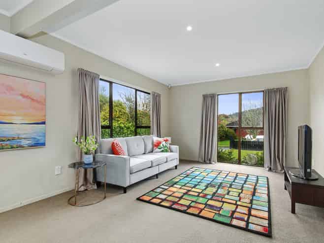 12 Delaware Grove, Totara Park