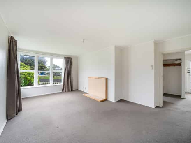 2 Hukatai Street, Elsdon