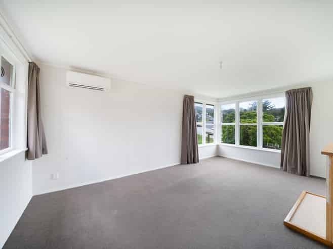2 Hukatai Street, Elsdon