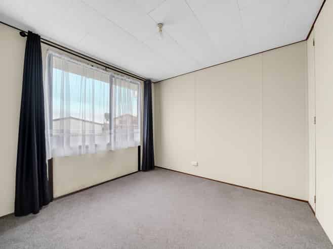 11 Shifnal Drive, Manurewa
