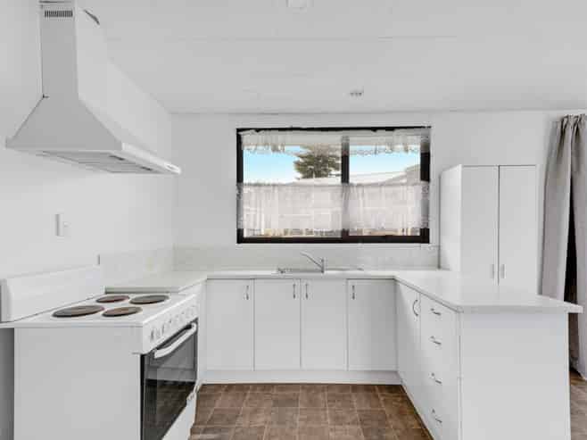11 Shifnal Drive, Manurewa