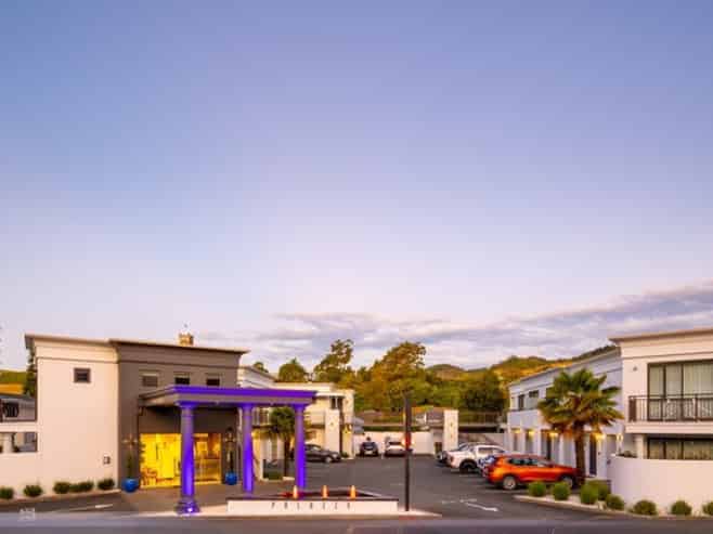 Top-rated motel business