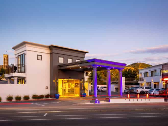 Top-rated motel business